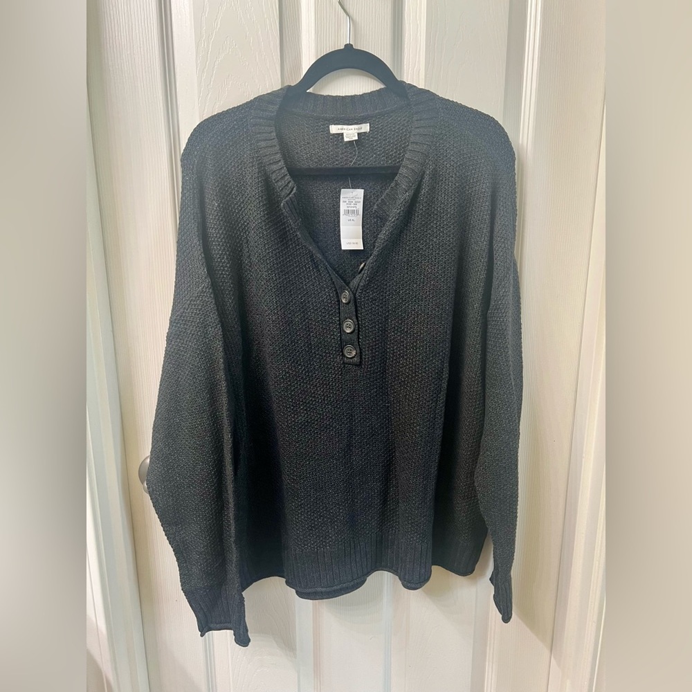 American Eagle Outfitters Black V-Neck Sweater NWT Size XL